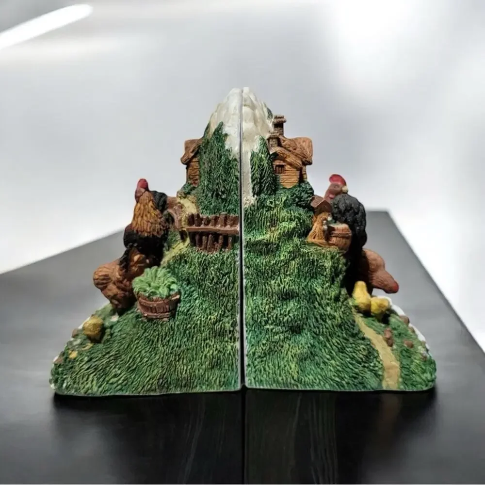 RARE Vintage Rooster, Hen & Baby Chick's Farm Chicken Cabin Bookends